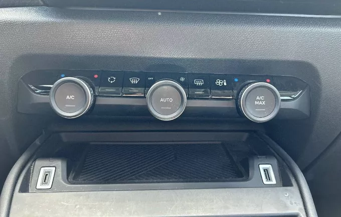 CITROEN C4 e-C4 136 ch Automatique Feel Pack photo 18 945657