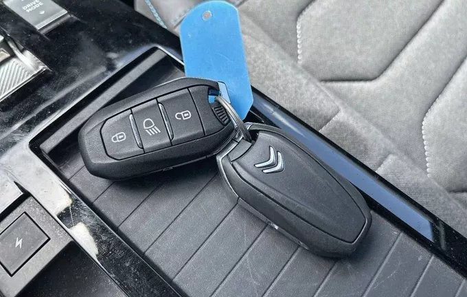 CITROEN C4 e-C4 136 ch Automatique Feel Pack photo 25 945657