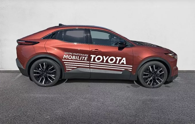 TOYOTA C-HR+ ELECTRIQUE C-HR+ Grande Autonomie 77 kWh Design extérieur côté droit 162501