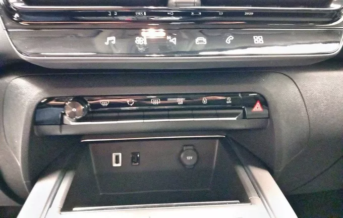 CITROEN C5 AIRCROSS BlueHDi 130 EAT8 Plus photo 20 057463