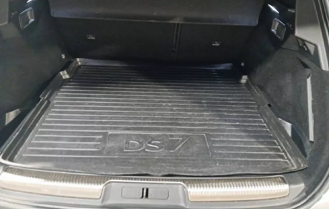 DS DS7 CROSSBACK Hybride E-Tense 300 EAT8 4x4 Louvre extérieur trois quart arrière gauche 944908