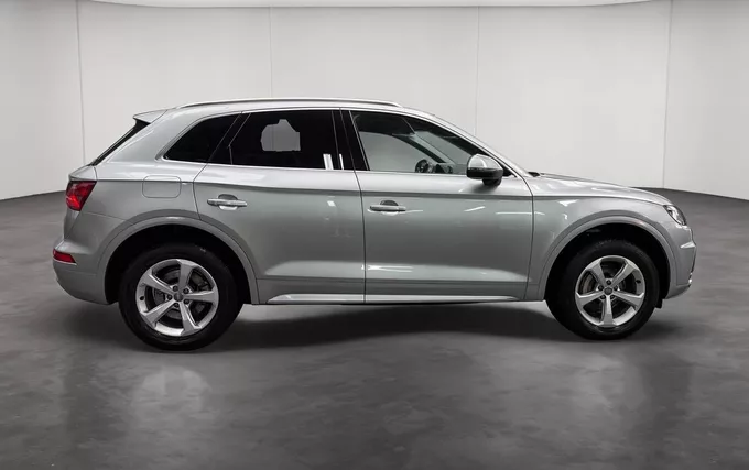 AUDI Q5 2.0 TDI 190 S tronic 7 Quattro Design Luxe extérieur côté droit 213640