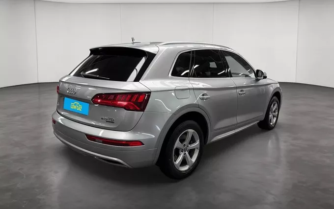 AUDI Q5 2.0 TDI 190 S tronic 7 Quattro Design Luxe extérieur trois quart arrière droit 213640