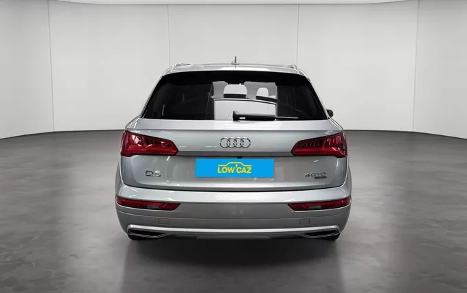 AUDI Q5 2.0 TDI 190 S tronic 7 Quattro Design Luxe extérieur arrière 213640