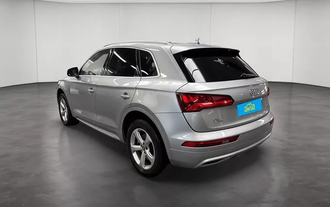 AUDI Q5 2.0 TDI 190 S tronic 7 Quattro Design Luxe extérieur trois quart arrière gauche 213640