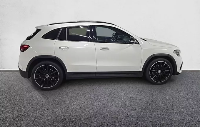MERCEDES GLA 220 d 8G-DCT 4Matic AMG Line extérieur côté droit 2129096