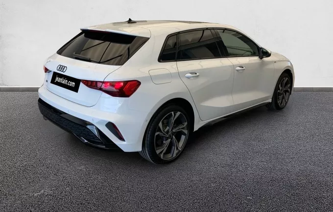 AUDI A3 Sportback TFSI Mild Hybrid 150 S tronic 7 S line extérieur trois quart arrière droit 6980