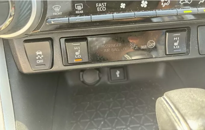 SUZUKI ACROSS 2.5 Hybride Rechargeable 1ere Edition photo 17 13894