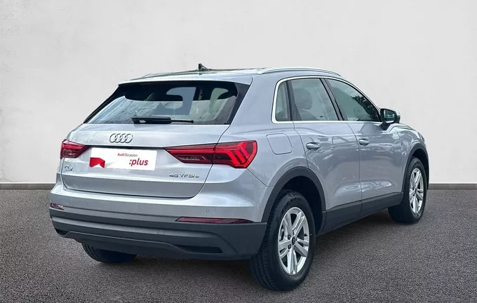 AUDI Q3 45 TFSIe 245 ch S tronic 6 Business Executive extérieur trois quart arrière droit 2131946