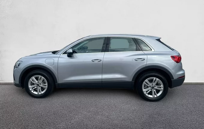 AUDI Q3 45 TFSIe 245 ch S tronic 6 Business Executive extérieur côté gauche 2131946