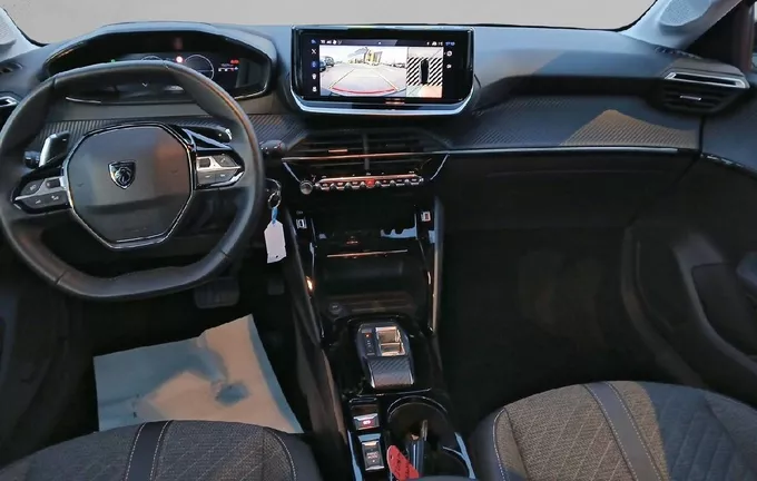 PEUGEOT 208 Hybrid 100 e-DCS6 Allure extérieur côté gauche 943987