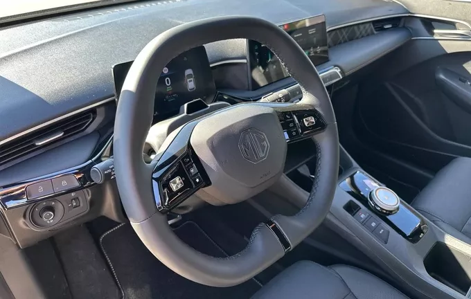 MG MG3 1.5 L Hybrid+ 195 ch Luxury photo 28 8227