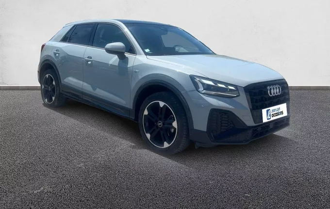 AUDI Q2 35 TFSI 150 S tronic 7 S line Plus extérieur trois quart avant droit 560611