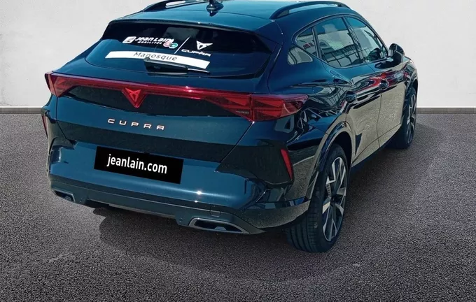 CUPRA FORMENTOR 1.5 eTSI Hybrid 150 ch DSG7 V extérieur trois quart arrière droit 0686