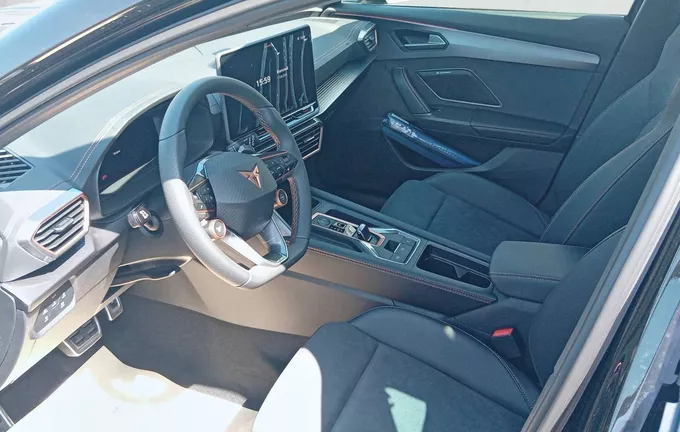 CUPRA FORMENTOR 1.5 eTSI Hybrid 150 ch DSG7 V photo 11 0686