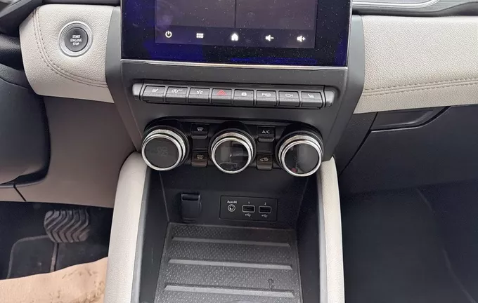 RENAULT CAPTUR TCe 155 EDC FAP Initiale Paris photo 14 560130