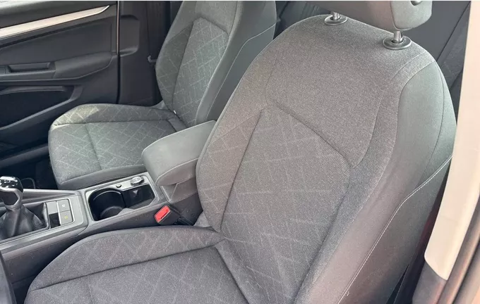 VOLKSWAGEN GOLF 1.0 TSI OPF 110 BVM6 Life Business extérieur trois quart arrière droit 2128675