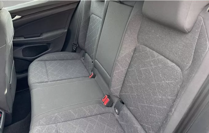 VOLKSWAGEN GOLF 1.0 TSI OPF 110 BVM6 Life Business extérieur arrière 2128675
