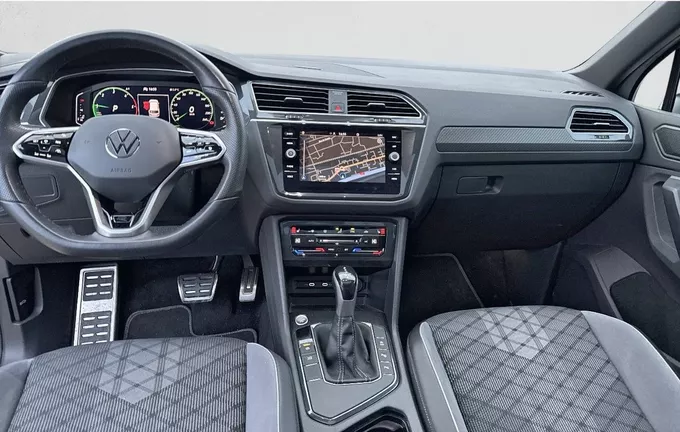 VOLKSWAGEN TIGUAN 2.0 TDI 150ch DSG7 R-Line extérieur trois quart avant droit 2116482