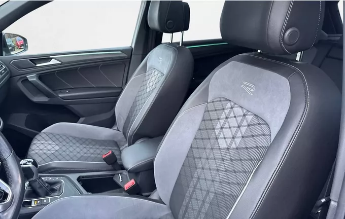 VOLKSWAGEN TIGUAN 2.0 TDI 150ch DSG7 R-Line extérieur trois quart arrière droit 2116482