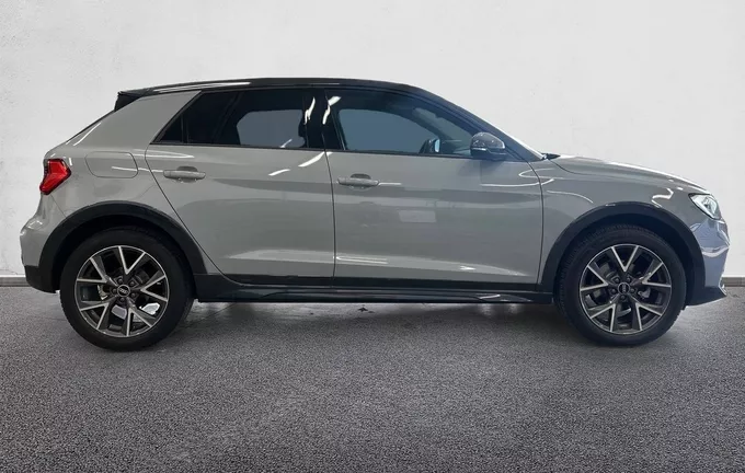 AUDI A1 Citycarver 30 TFSI 116 ch BVM6 Design Luxe extérieur côté droit 2131943