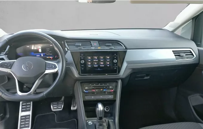 VOLKSWAGEN TOURAN 1.5 TSI EVO 150 DSG7 5pl Active extérieur trois quart avant droit 2129263