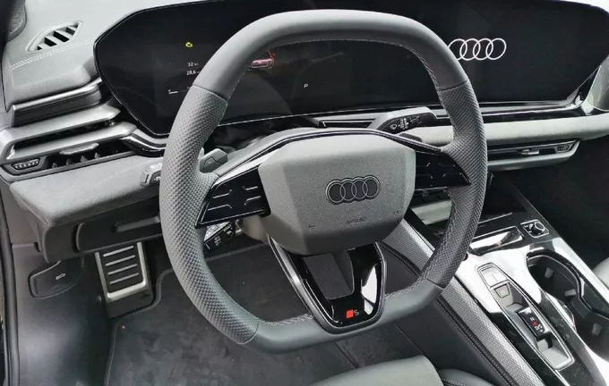 AUDI A5 TFSI 204 ch S tronic 7 Quattro S line photo 12 9550