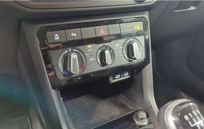VOLKSWAGEN T-CROSS 1.0 TSI 95 Start/Stop BVM5 Life Tech photo 17 2123154
