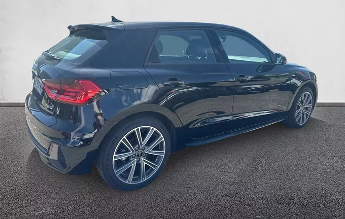 AUDI A1 Sportback 30 TFSI 110 ch BVM6 S Line extérieur trois quart arrière droit 2128671