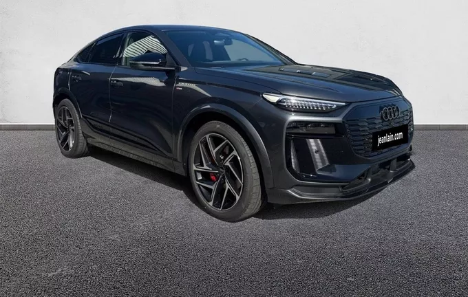 AUDI Q6 E-TRON SPORTBACK 428 ch 100 kWh quattro Competition extérieur trois quart avant droit 5621