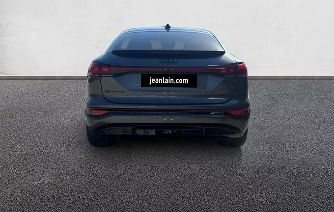 AUDI Q6 E-TRON SPORTBACK 428 ch 100 kWh quattro Competition extérieur arrière 5621