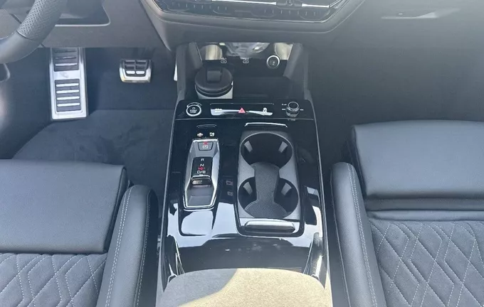 AUDI Q6 E-TRON SPORTBACK 428 ch 100 kWh quattro Competition photo 13 5621