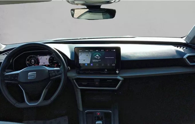 SEAT LEON Sportstourer e-Hybrid 204 DSG6 Xcellence extérieur trois quart avant droit 460809