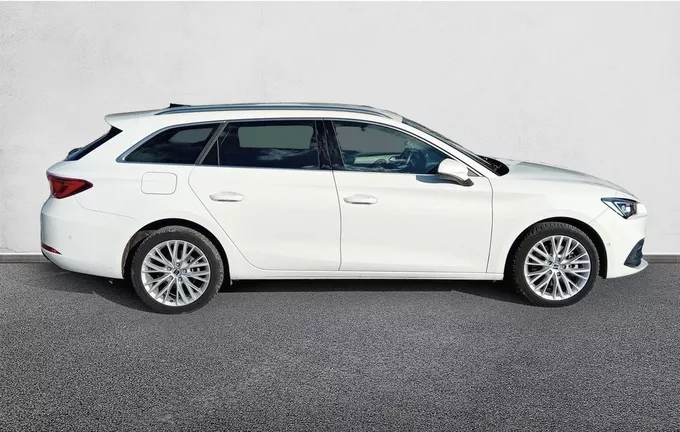 SEAT LEON Sportstourer e-Hybrid 204 DSG6 Xcellence extérieur côté droit 460809