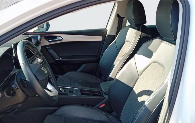 SEAT LEON Sportstourer e-Hybrid 204 DSG6 Xcellence extérieur trois quart arrière droit 460809
