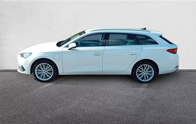 SEAT LEON Sportstourer e-Hybrid 204 DSG6 Xcellence extérieur trois quart arrière gauche 460809