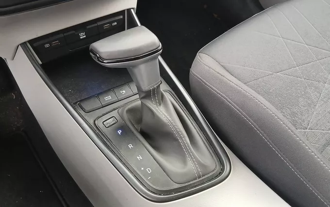 HYUNDAI BAYON 1.0 T-GDi 100 DCT-7 Hybrid 48V Intuitive photo 15 14081