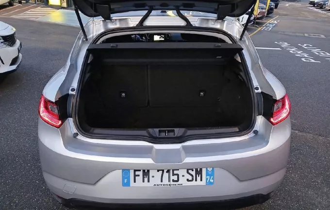 RENAULT MEGANE Mégane IV Berline Blue dCi 115 EDC Business extérieur arrière 944523