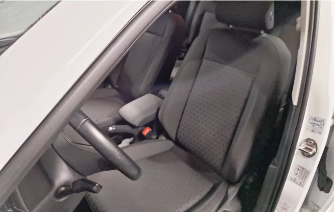 VOLKSWAGEN T-CROSS 1.0 TSI 95 Start/Stop BVM5 Life Tech extérieur trois quart arrière droit 2130121