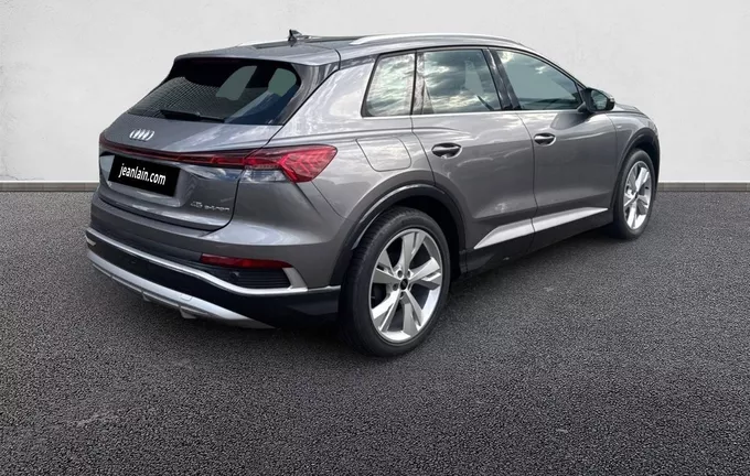 AUDI Q4 E-TRON 45 285 ch 82 kWh extérieur trois quart arrière droit 4852