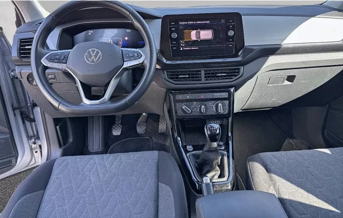 VOLKSWAGEN T-CROSS 1.0 TSI 95 Start/Stop BVM5 VW Edition extérieur trois quart avant droit 2128521