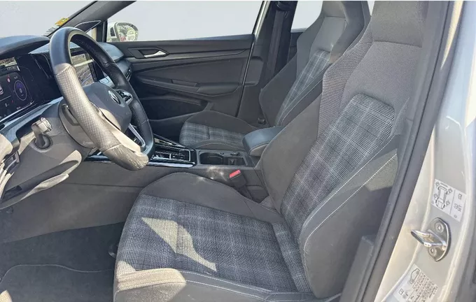 VOLKSWAGEN GOLF 2.0 TDI SCR 200 DSG7 GTD extérieur trois quart arrière droit 2127275