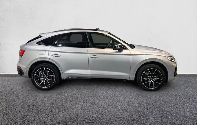 AUDI Q5 Sportback 55 TFSIe 367 S tronic 7 Quattro Black Edition extérieur côté droit 2129460