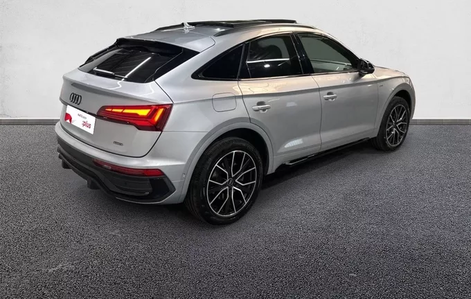 AUDI Q5 Sportback 55 TFSIe 367 S tronic 7 Quattro Black Edition extérieur trois quart arrière droit 2129460
