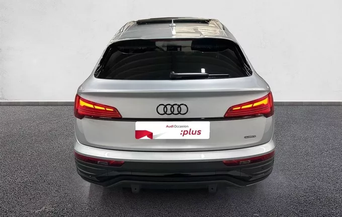 AUDI Q5 Sportback 55 TFSIe 367 S tronic 7 Quattro Black Edition extérieur arrière 2129460