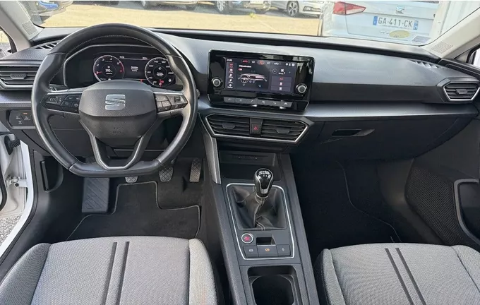 SEAT LEON 2.0 TDI 115 BVM6 Style extérieur trois quart avant droit 213247