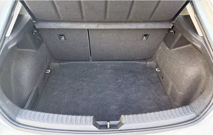 SEAT LEON 2.0 TDI 115 BVM6 Style extérieur trois quart arrière droit 213247