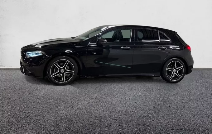 MERCEDES CLASSE A 200 AMG Line extérieur côté gauche 2127816
