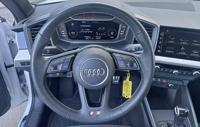 AUDI A1 Sportback 30 TFSI 110 ch S tronic 7 S Line photo 12 2128750