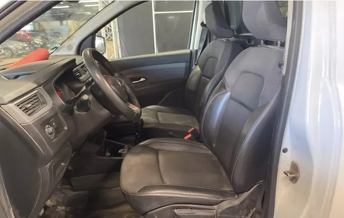 RENAULT EXPRESS VAN BLUE DCI 95 CONFORT extérieur trois quart arrière droit 106236